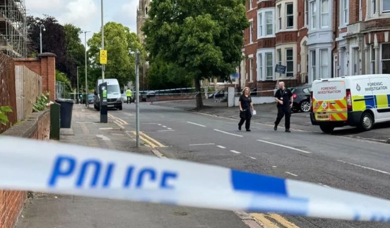 Shoferi përplas këmbësorët pas një grindjeje, katër të lënduar në Angli