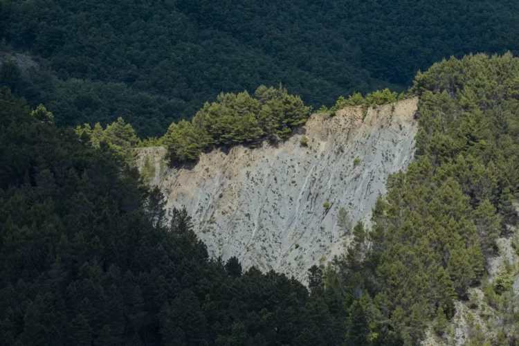 Si po gërryhet Shqipëria, vendi në rrezik nga erozioni