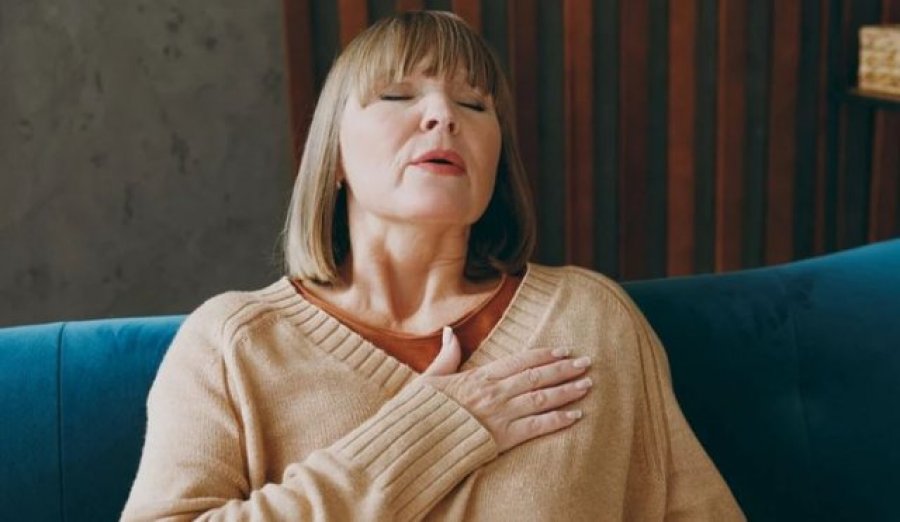 Simptomat e problemeve me zemrën! Ja si t’i dalloni shenjat e para paralajmëruese, nuk është vetëm dhimbja e gjoksit
