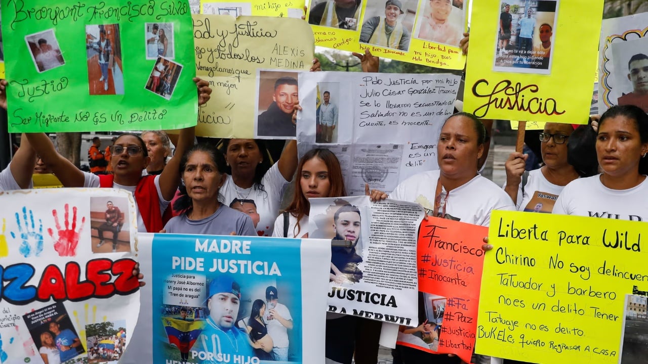 Skandal në SHBA! 50 emigrantë të ligjshëm dërgohen në burgun famëkeq të El Salvadorit