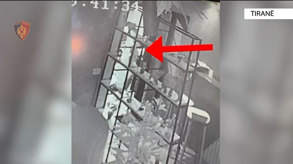 “Skifteri” që boshatiste dyqanet në Tiranë vihet në pranga, 40-vjeçari nuk e kishte për herë të parë