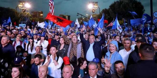 Socialisti i zhgënjyer: Në 12 vjet Rilindja i ka lënë njerëzit në nevojë në mëshirë të fatit! Votoni ndryshimin!
