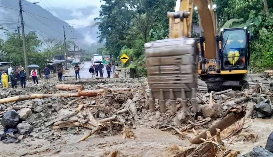 Stuhi dhe shira të rrëmbyeshëm në Ekuador, 49 viktima