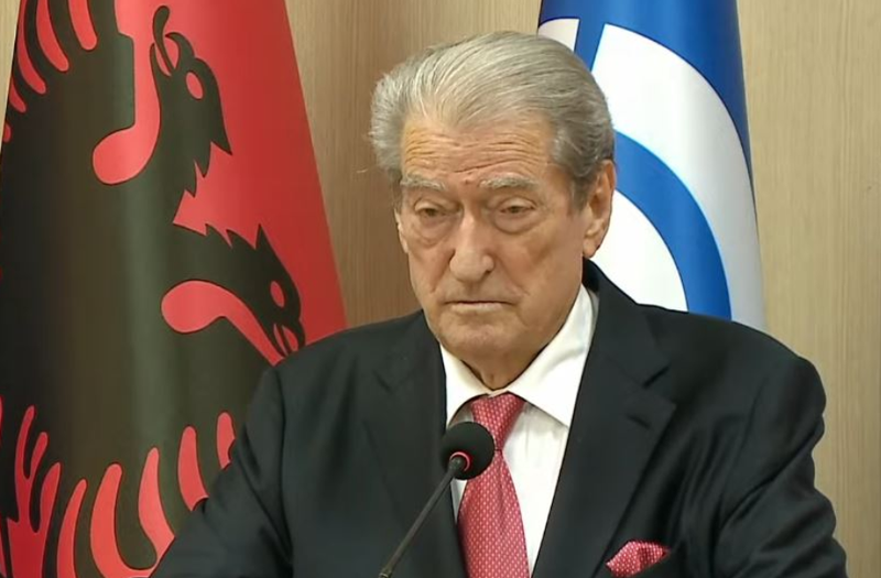 Sulmi i PD ndaj gazetarët, Berisha: Në protesta mos bëni pyetje të porositura, se pastaj…