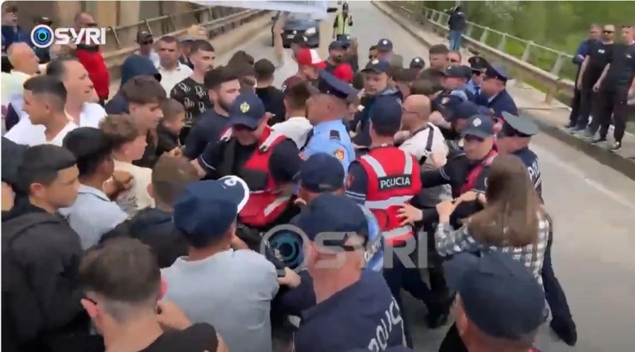 SYRI TV/ Dhuna, denoncimi i banorit të Hotolishtit: Policia më dhunoi vajzën 15-vjeçare