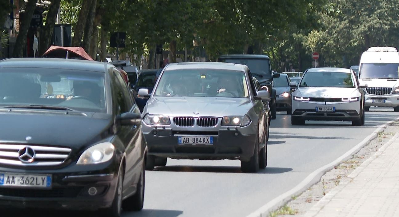 Tatimet mund të të marrin makinën! Lajmërimi për bizneset që kanë detyrime tek Tatimet, marrëveshje me Drejtorinë e Transporteve