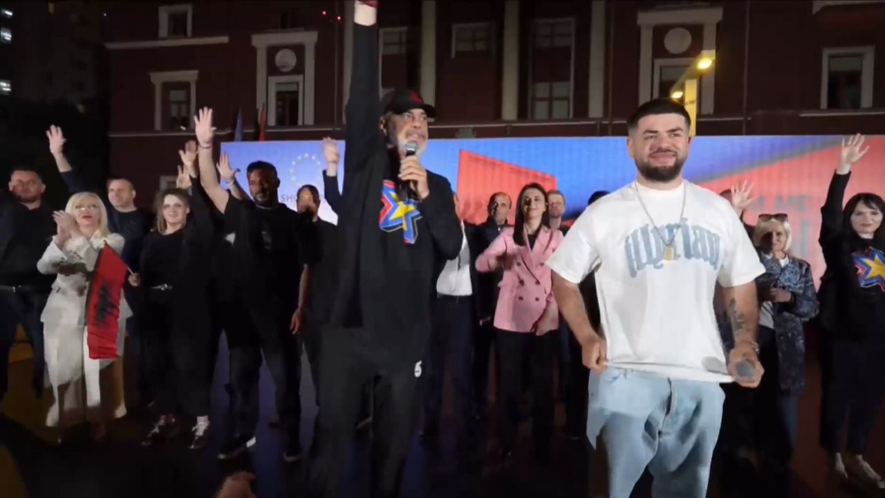 “Të hedhim në det leshterikët e kënetës”/ Rama kërkon votën e durrsakëve, duet me Noizyn në takimin përmbyllës të fushatës