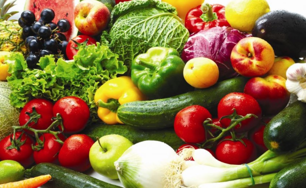 Të ziera apo të freskëta, si është më mirë t’i konsumosh perimet?