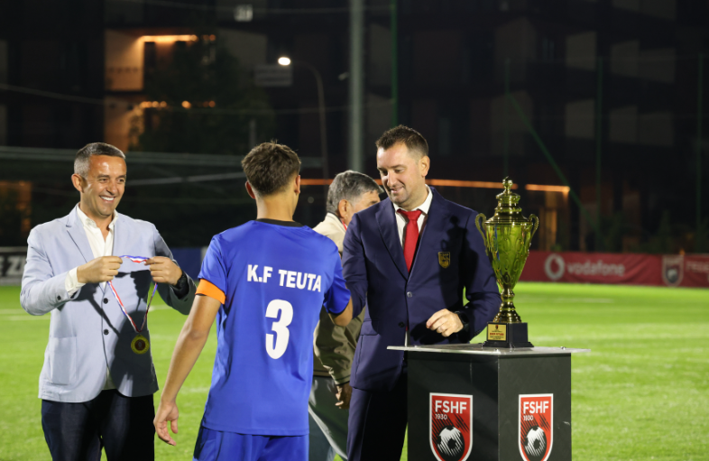 Teuta fiton Kupën e Shqipërisë U-19, mposht 2-0 Tiranën në finale