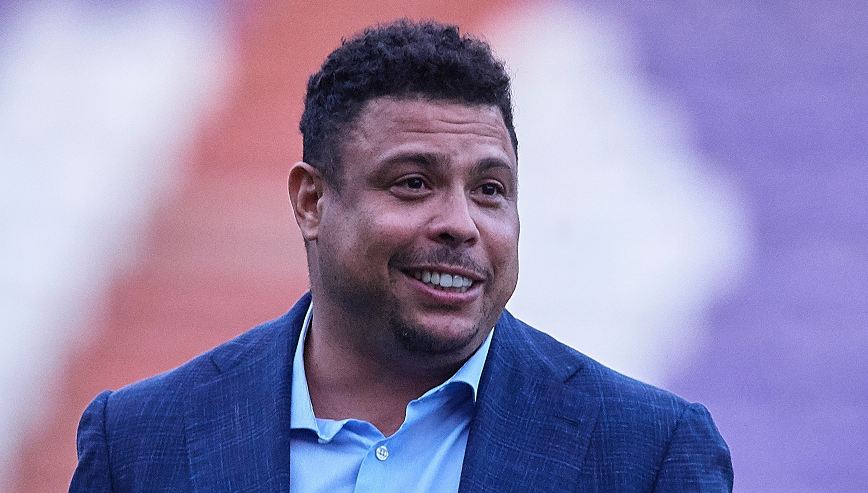 Tifozeria e Valladolid protestoi me kartmonedha false ndaj Ronaldo Fenomenit para ndeshjes me Barcelonën