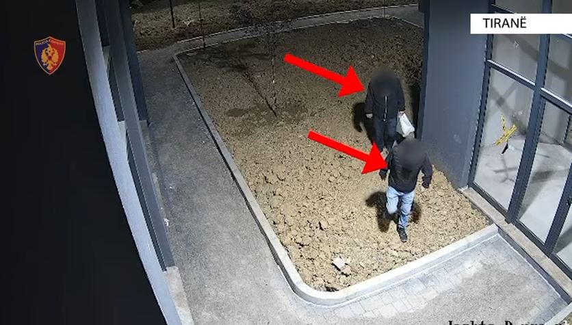 Tiranë/ U kapën duke vjedhur në një kompleks, arrestohen dy persona