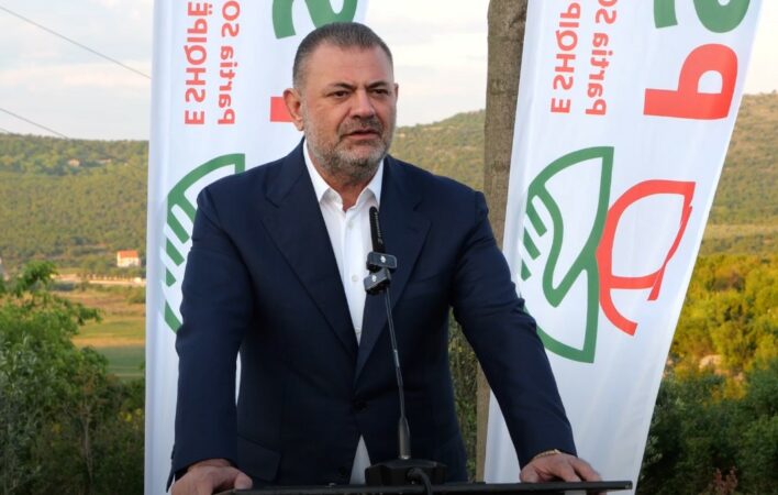 Tom Doshi nga Saranda: E dua pushtetin për t’ju shërbyer të varfërve