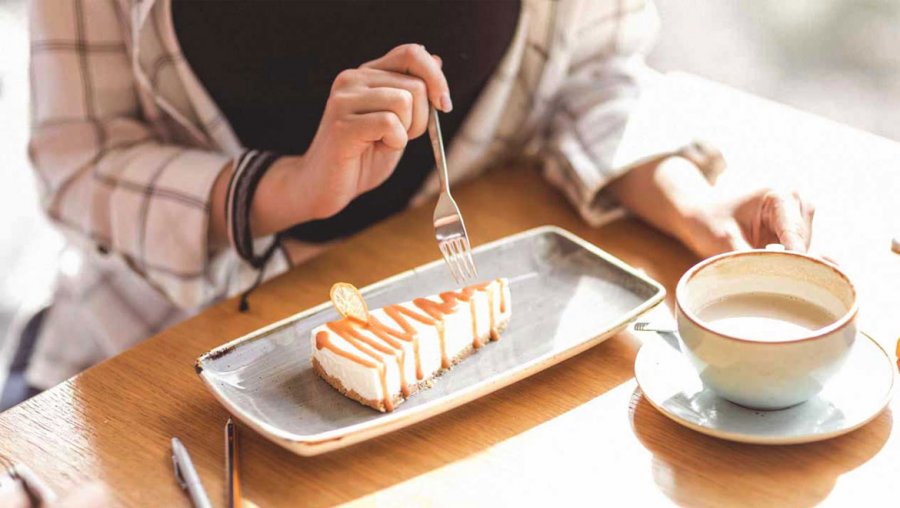 Tri gjëra që do t’i ndodhin trupit tuaj nëse hiqni dorë nga sheqeri