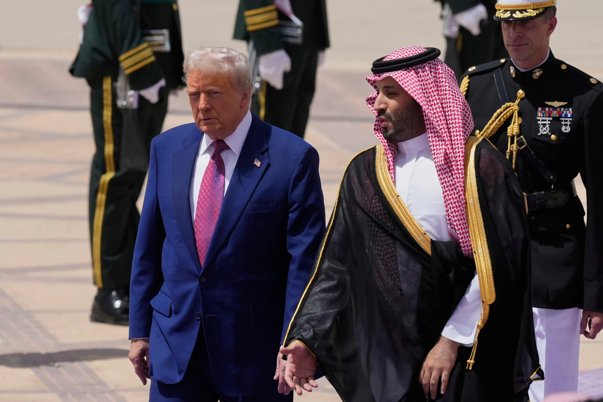 Trump shkon në Arabinë Saudite, në fokus investimet por edhe situata në Gaza