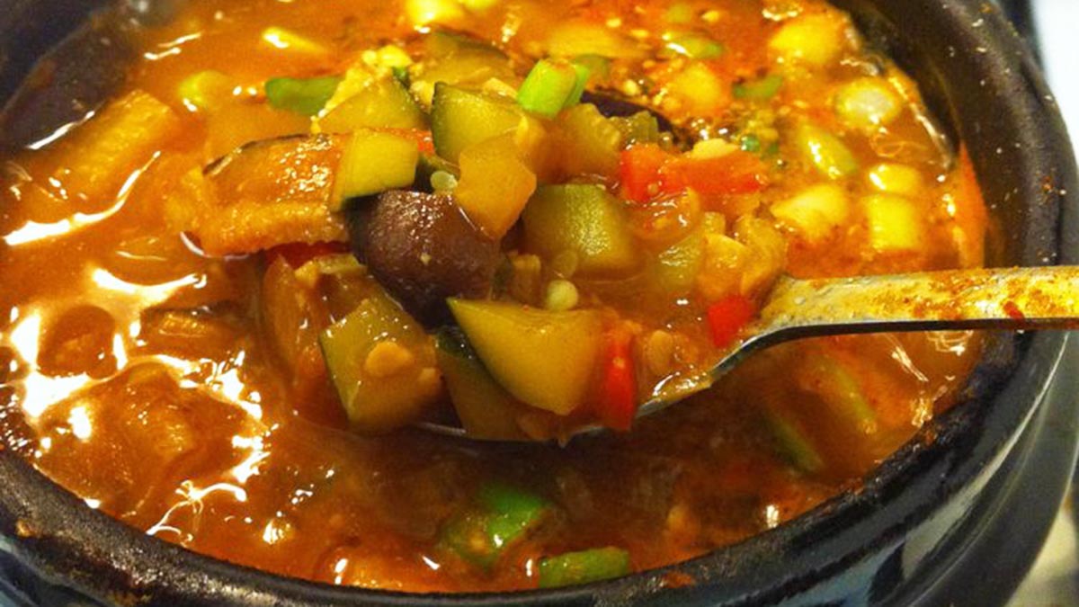 Turli me Perime të Stinës – Shumë Vlera dhe Shije në një Pjatë