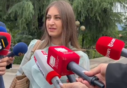 U kritikua për spotin me të moshuarin, Edona Bilali: Në Tiranë dhe jashtë Shkodre s’janë gati për këtë lloj humori!