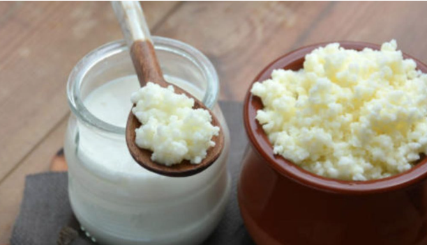 Ushqimet e shëndetshme që ngrenë humorin dhe mbrojnë trurin