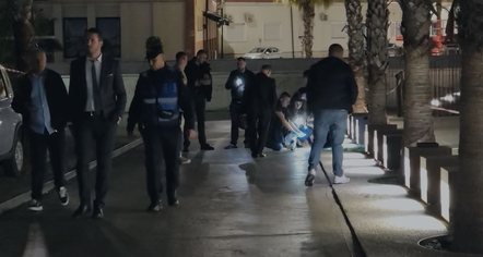 VIDEO / Gjendet eksploziv pranë “Velierës” në Durrës, në afërsi të banesës së Vangjush Dakos