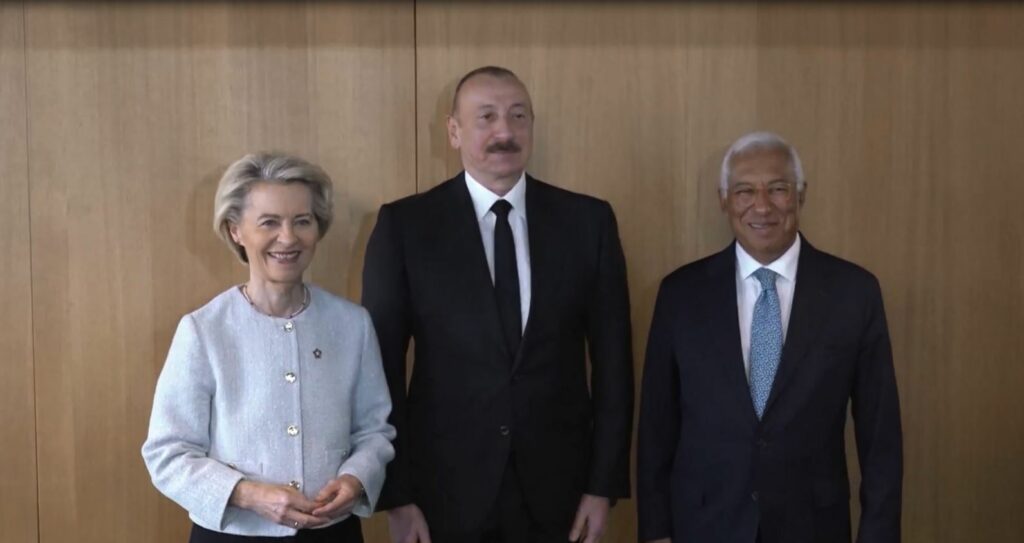 Von der Leyen njofton: Armenia dhe Azerbajxhani bëjnë paqe në Tiranë