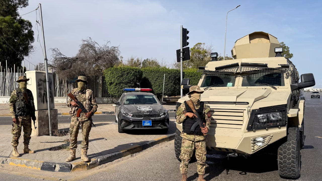 Vritet një nga liderët më të fuqishëm të milicive në Libi/ Shpërthejnë përleshje të armatosura në Tripoli, gjashtë të vdekur