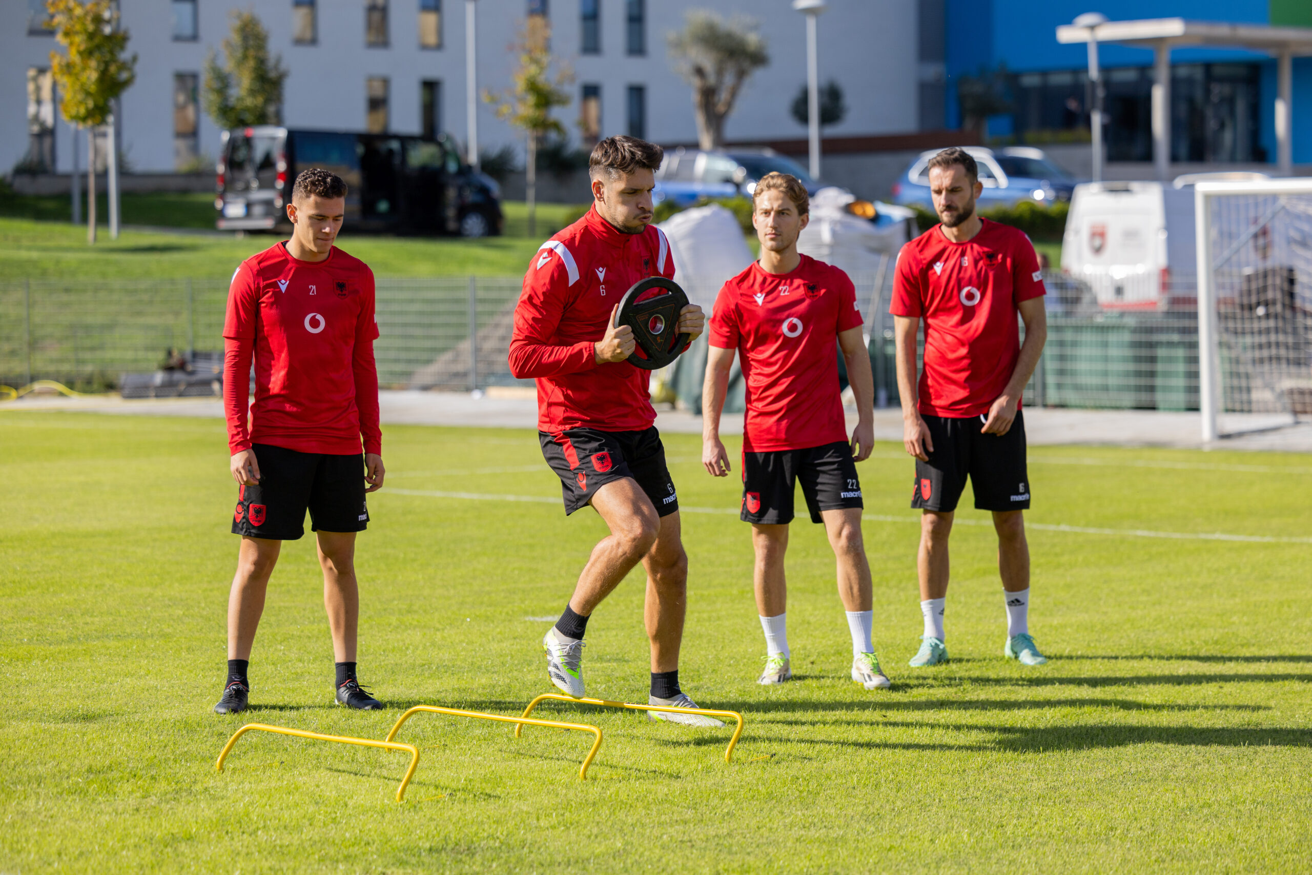 Yjet Kuqezi në formë të shkëlqyer: Një pranverë shprese për kombëtaren shqiptare