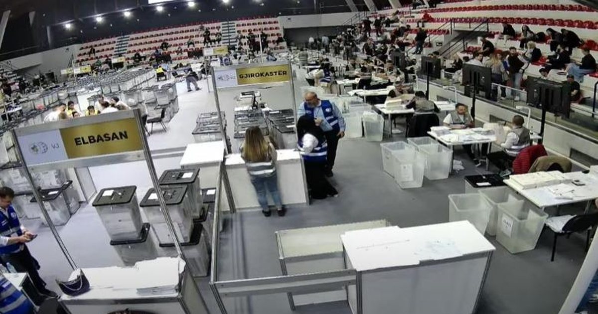 Zarfet nga Greqia/ Celibashi anulon akreditimet e vëzhguesve, partitë nga një numërues për qark