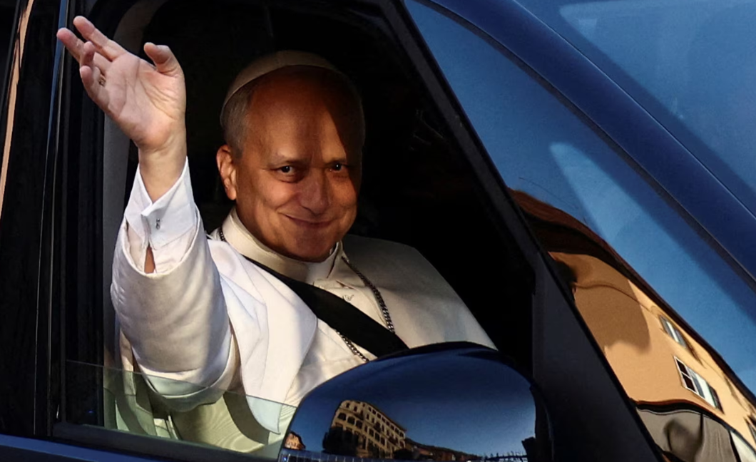 Zbulohet makina që do të mbajë Papa Leoni XIV