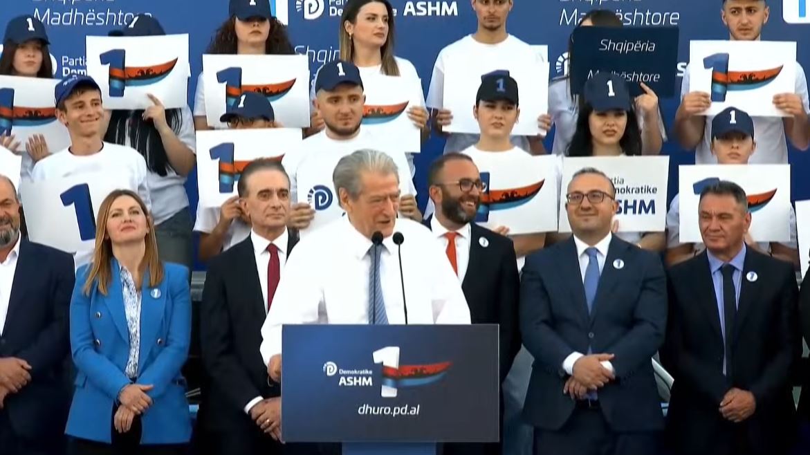 “Zegjine apo Zeqirie si quhet kjo”, Berisha “shënjestron” kundërshtaren e Bardhit