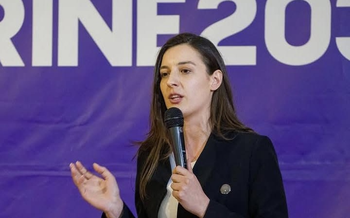 Zegjine Çaushi drejt Parlamentit: Juristja 26-vjeçare kryeson me vota preferenciale në Fier