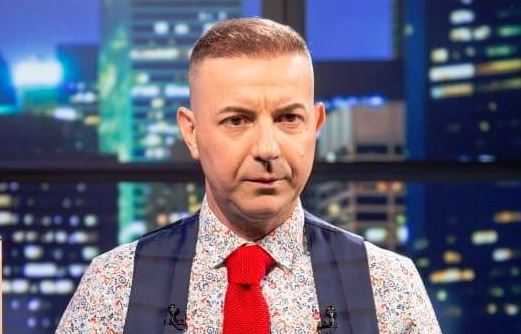 Zegjineja nder dhe lavdi, përpara Shqipëri!