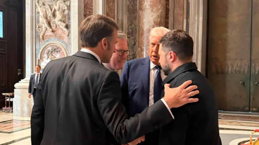 Zelenski dhe liderët evropianë zhvilluan një bisedë të përbashkët telefonike me Presidentin Trump