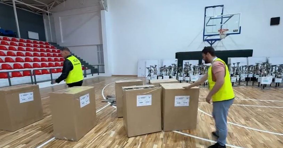 Zgjedhjet 2025/ Nis shpërndarja e materialeve zgjedhore, KQZ “mbyll” dërgesat në 6 qarqe