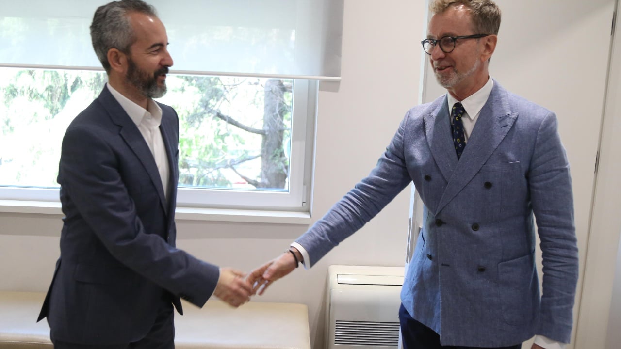 Zgjedhjet e 11 majit/ Ambasadori Gonzato takim me Kryekomisionerin Celibashi