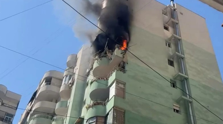 Zjarr në një apartament në zonën e Komunës së Parisit, ende nuk dihet për të lënduar