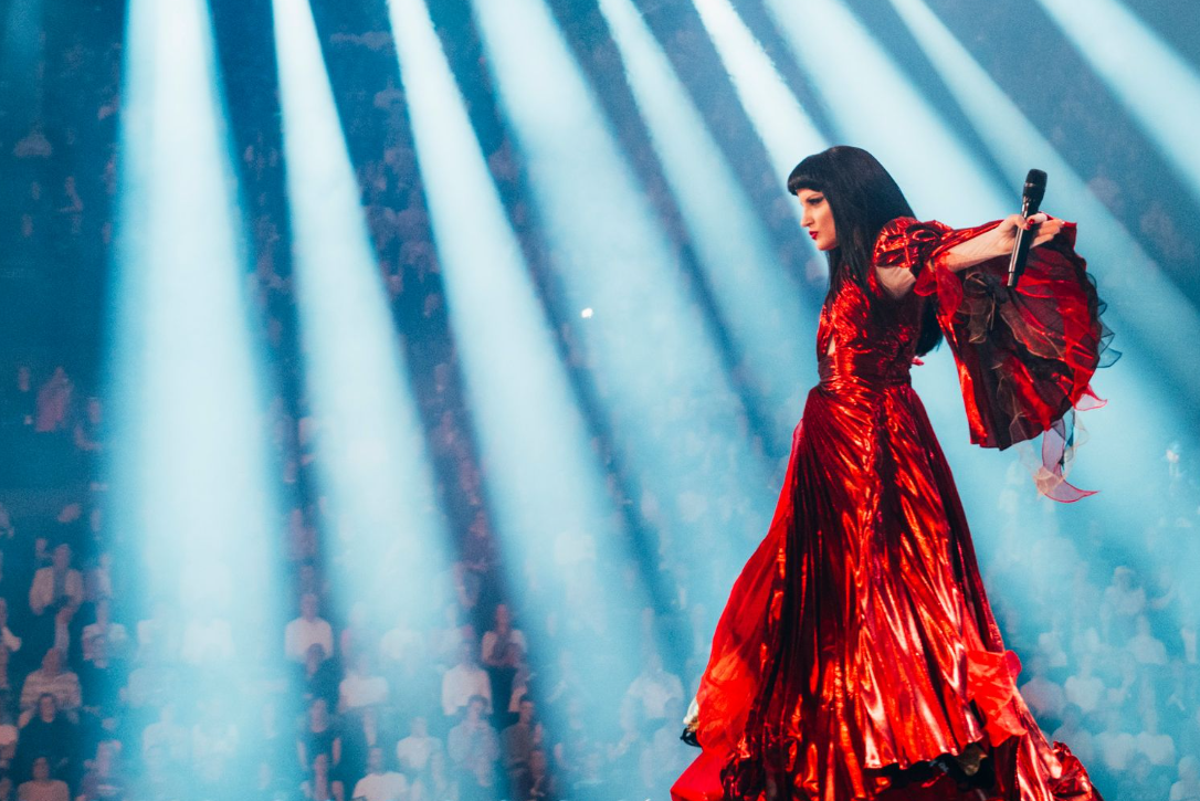 ”Zjerm” si metaforë e një brezi që kërkon dritë