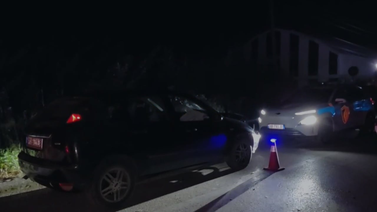 Aksident në Fier, makina përplaset me mjetin bujqësor, plagosen tre persona