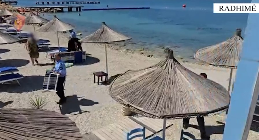 Aksioni policor ‘Plazhi i lirë’/ Sekuestrohen 24 çadra dhe shezlongë, procedohet penalisht 39-vjeçari