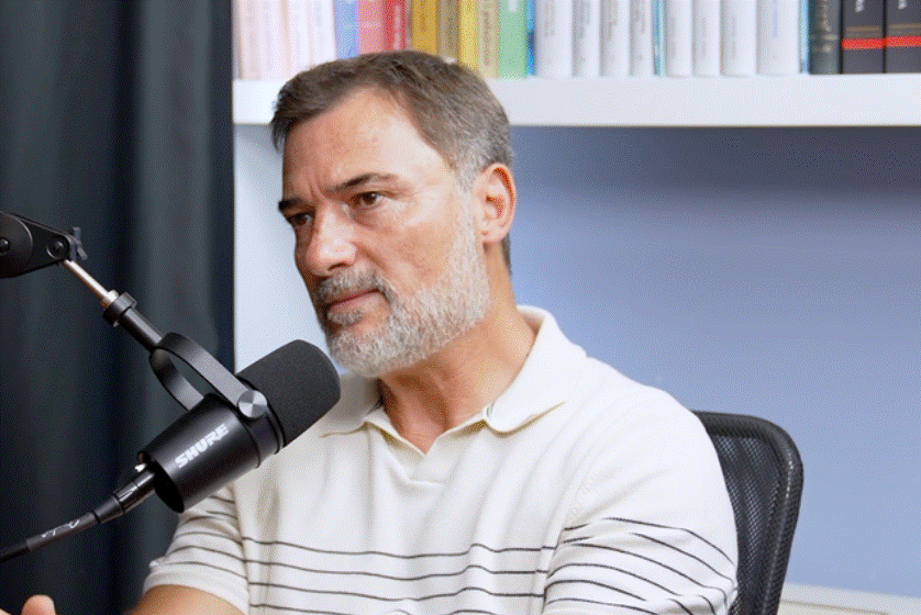 Alibeaj: Berisha i lumtur me 11 majin, pas maskës së mërzisë i lexohet kënaqësia