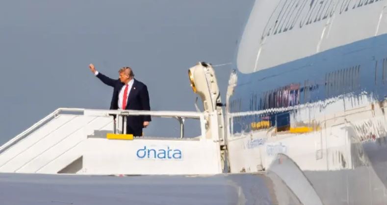 Analiza: Trump kthehet i buzëqeshur në SHBA, ndërsa NATO i jep atë që ai ka kërkuar