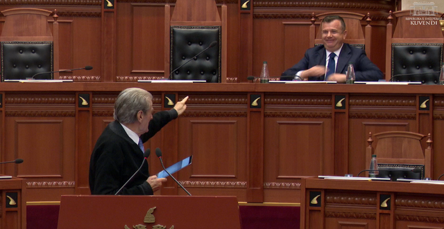 Berisha-Ballës: Je akuzuar me dokumente zyrtare në sallë gjyqi se ke porositur vrasje