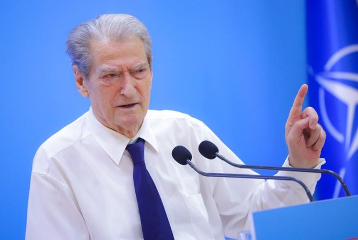 Berisha: Jo depolitizim i komisioneve. Kreu i PD pretendon se ka zbuluar shkelje të reja në qendrat e votimit