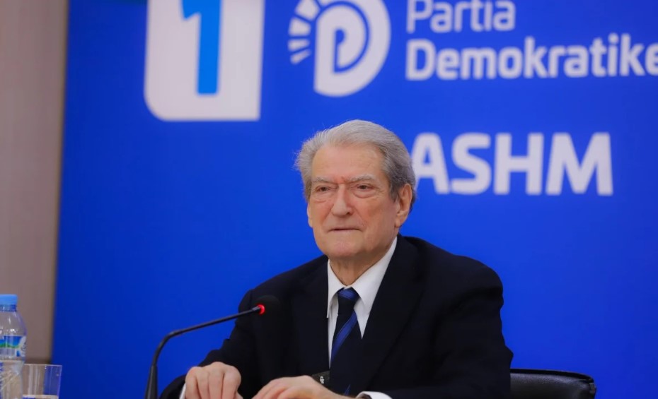 Berisha mban 1 minutë heshtje për Bujar Bukoshin: Dha një kontribut të madh në çështjen e Kosovës