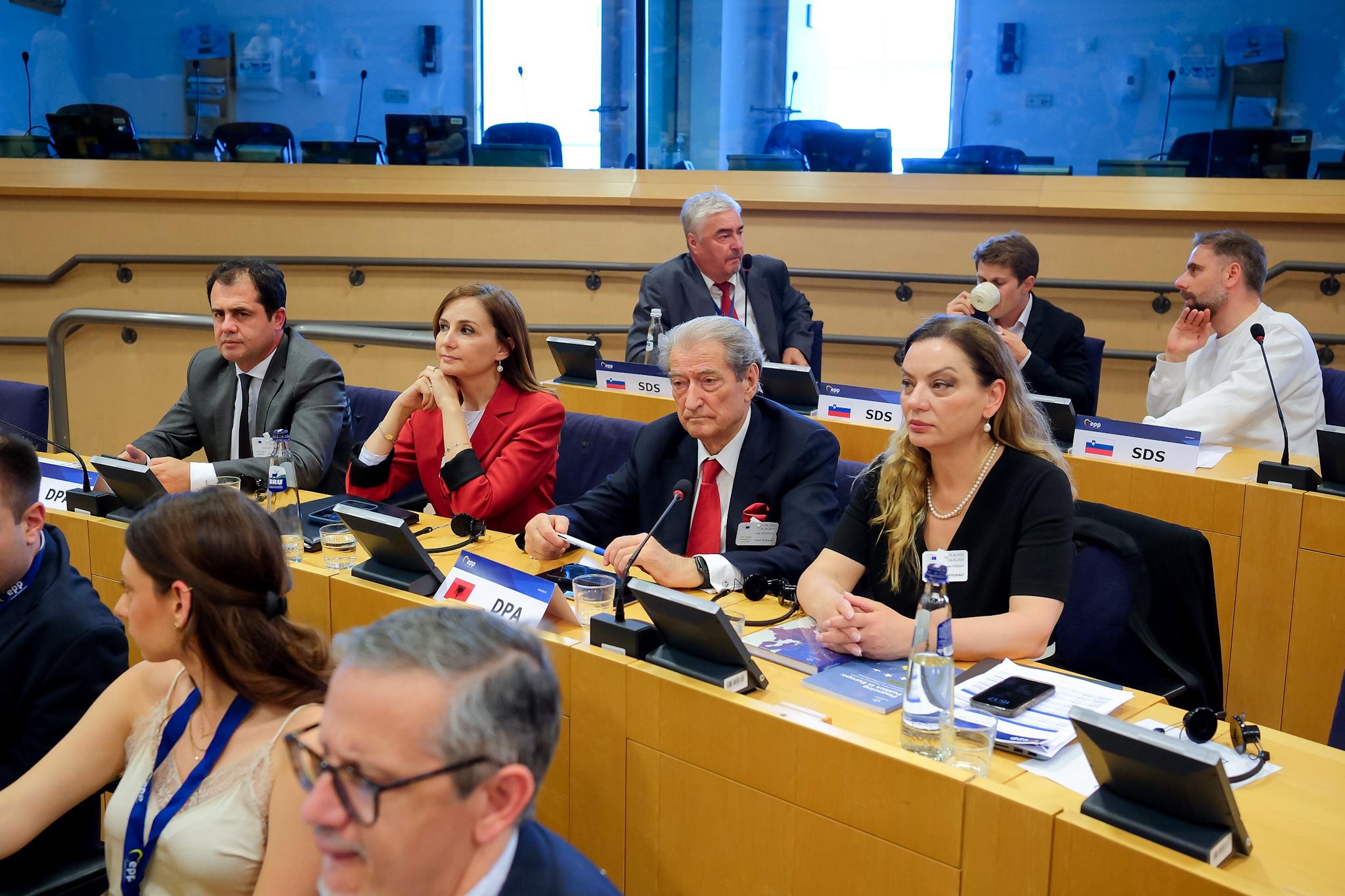 Berisha në Asamblenë Parlamentare të PPE: Shqipëria në situatë të vështirë, vjen një mision fakt-mbledhës