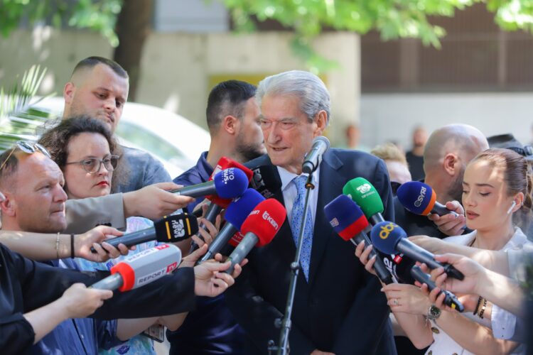 Berisha nga SPAK: Irena Gjoka më paditi se e pyeta, a ka bisedë me Alket Hysenin ku flitet për 500 mijë € ryshfet?