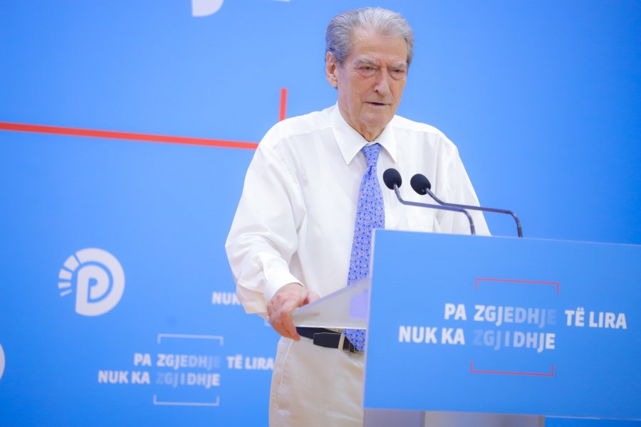 Berisha: Niveli më i dobët i arsimit, dhurata e Ramaduros për shqiptarët