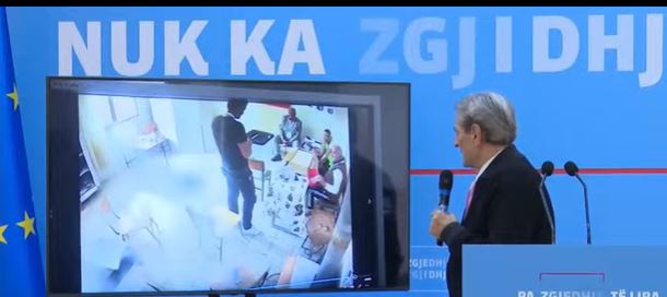 Berisha publikon videon nga qendrat e votimit: Rama organizoi një farsë të turpshme!