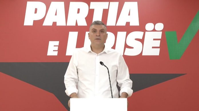 Blushi: Bie zyrtarisht akuza ndaj Metës për lobimin 1 milion USD për foto me Trump