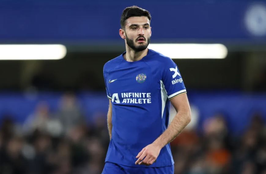 Broja do të dalë në treg, Milani dhe tre klube të mëdha janë të interesuara për shqiptarin