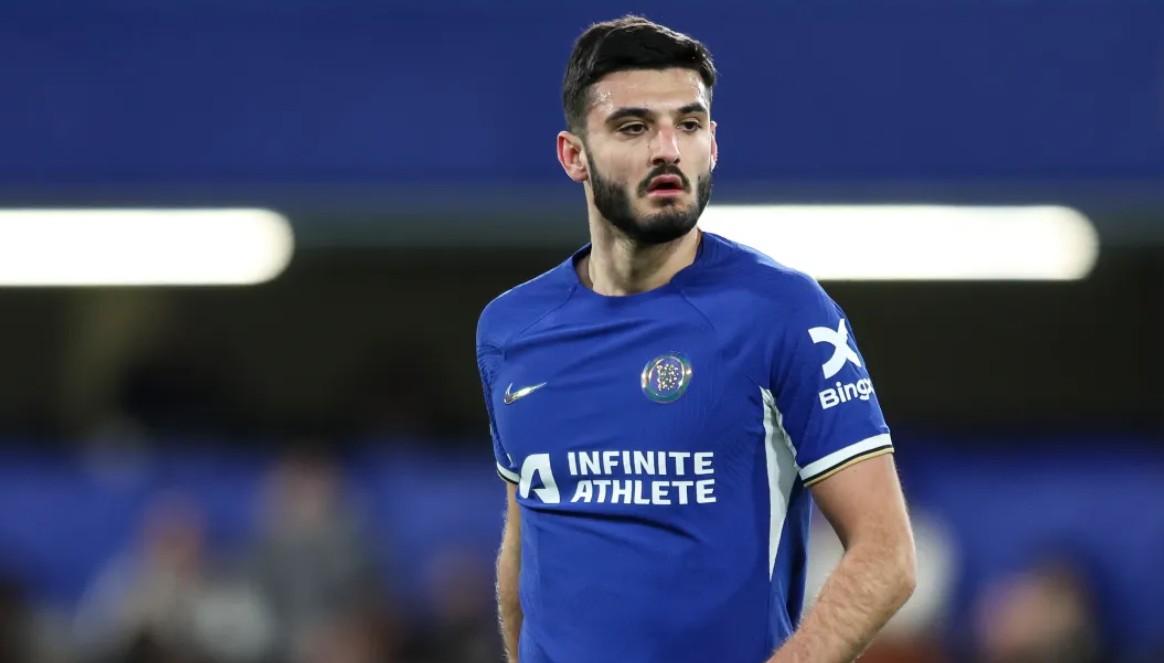 Broja me “valixhe në duar”, nga Anglia zbulojnë 4 ekipet që duan shqiptarin