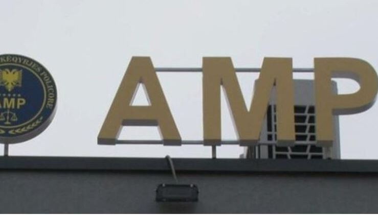 Çfarë ndodhi? Arrestohet polici i njohur, ja akuzat që rëndojnë mbi të (Emri)